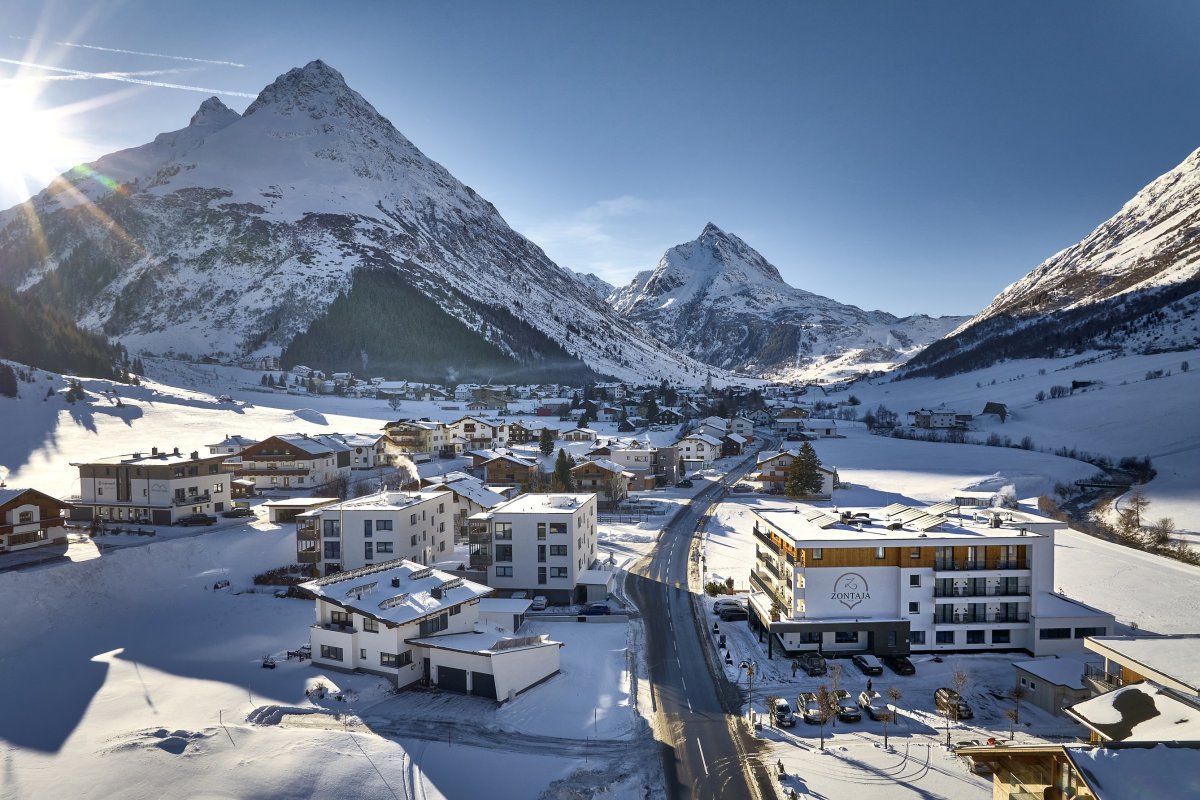 *** Superior Hotel Zontaja