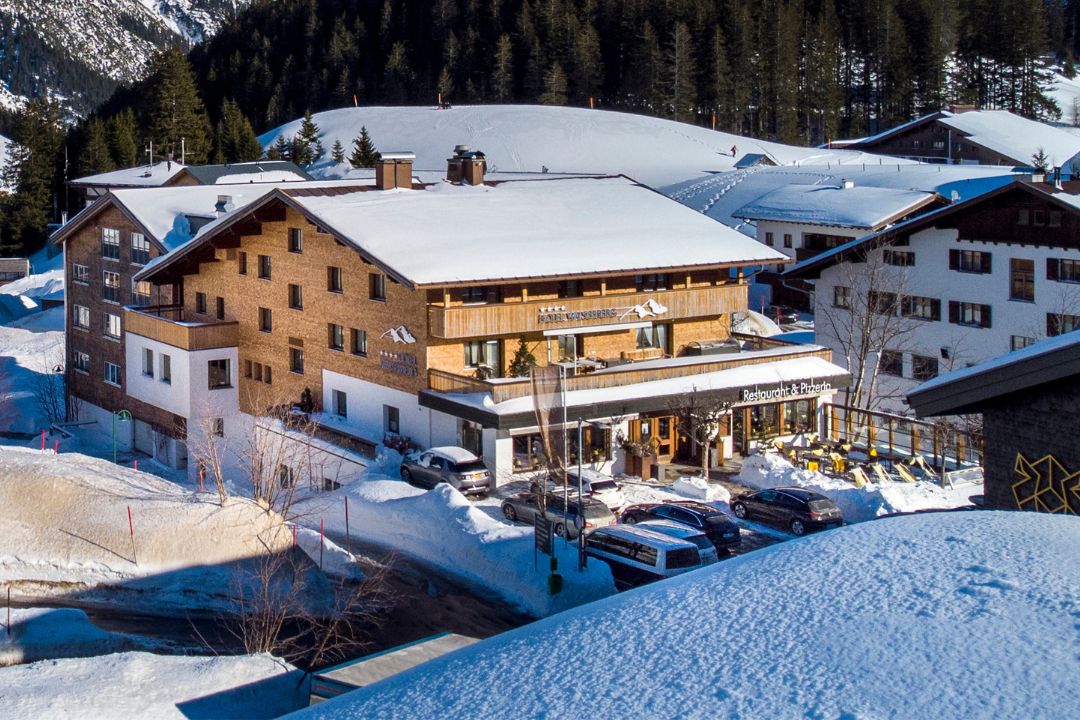 Hotel Walserberg Foto von außen
