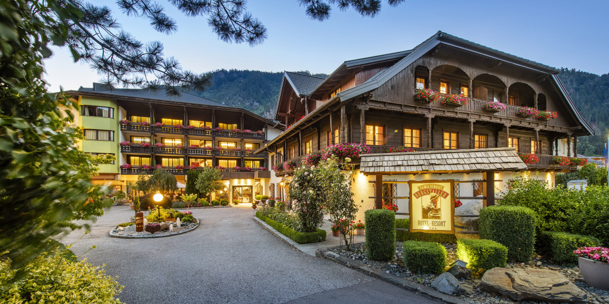 Familiengut-Hotel Burgstaller Außenansicht Familiengut-Hotel Burgstaller