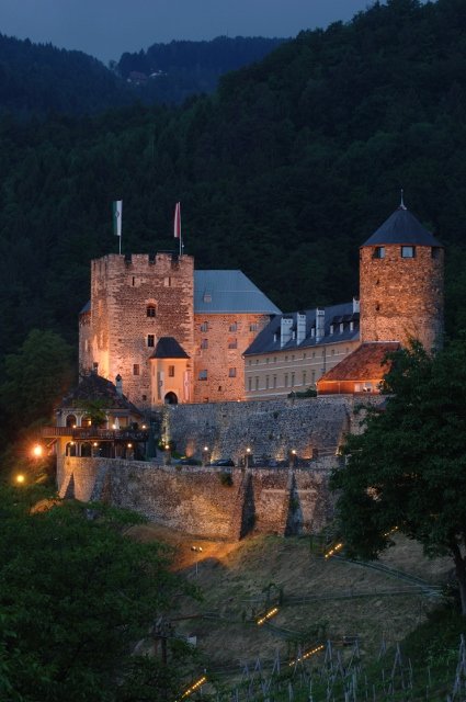 Head Waiter (m/f/d) - Burghotel Deutschlandsberg