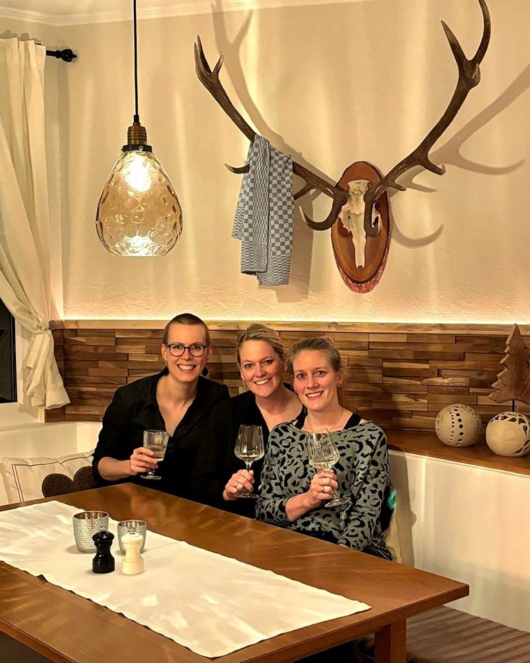 Plåtzhirsch - Wirtshaus & Bar