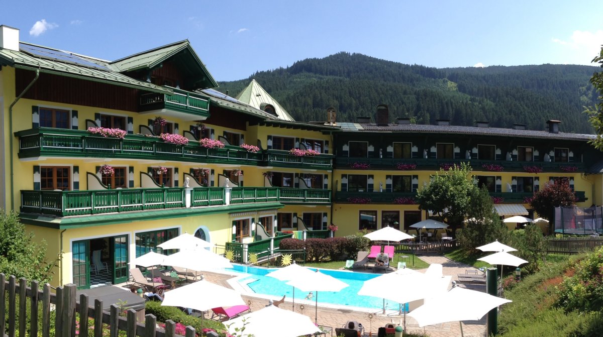 Foto des Hotel Sommerhofs im Sommer
