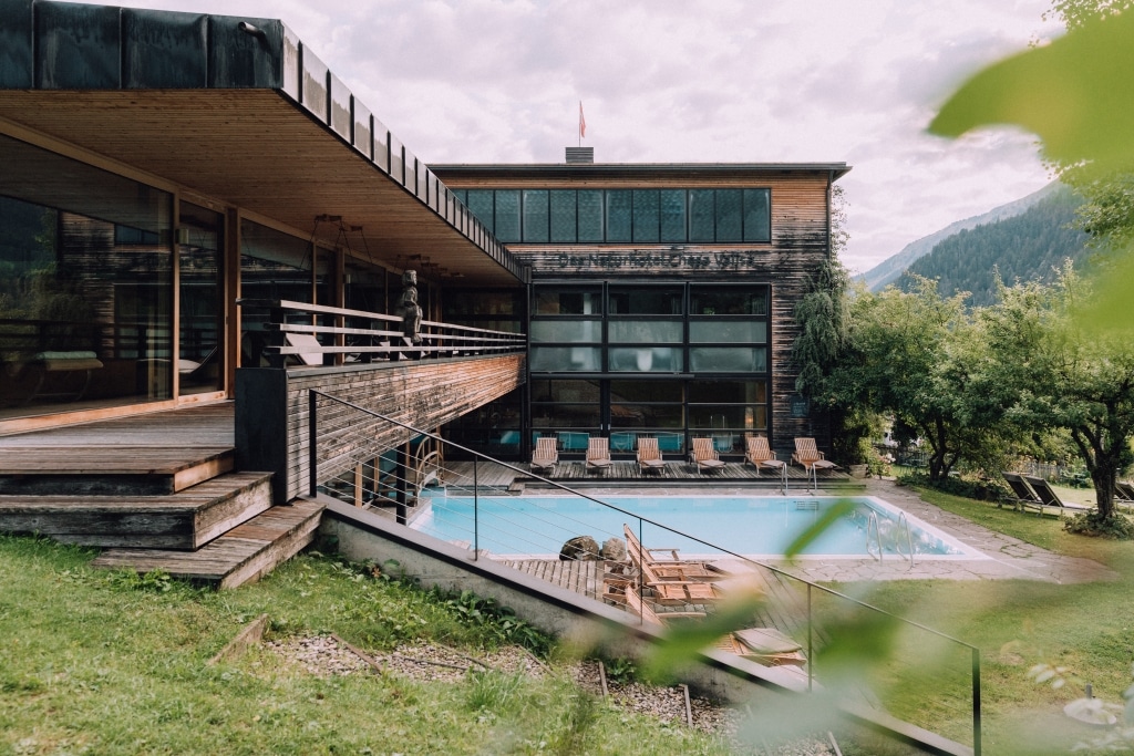 Das Naturhotel Chesa Valisa in Hirschegg Außenansicht Naturhotel Chesa Valisa