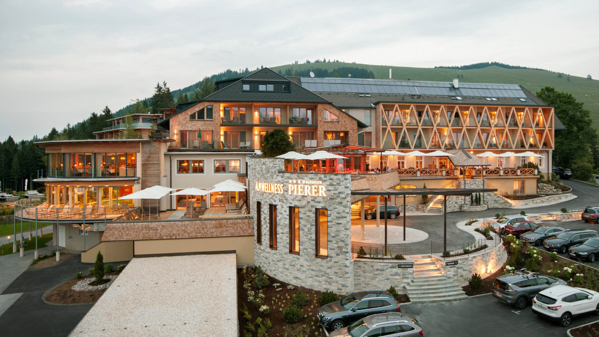 Das Hotel Almwellness Pierer in Fladnitz Außenansicht Hotel Almwellness Pierer