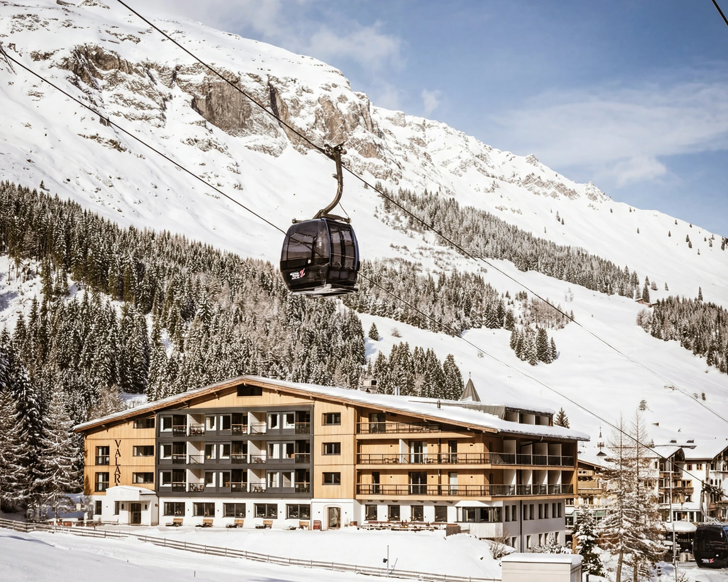 VALARA Alpine Art Hotel