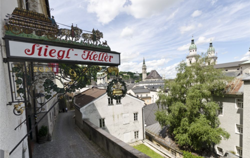 Der Stieglkeller in Salzburg Alm Der Stieglkeller in Salzburg Alm
