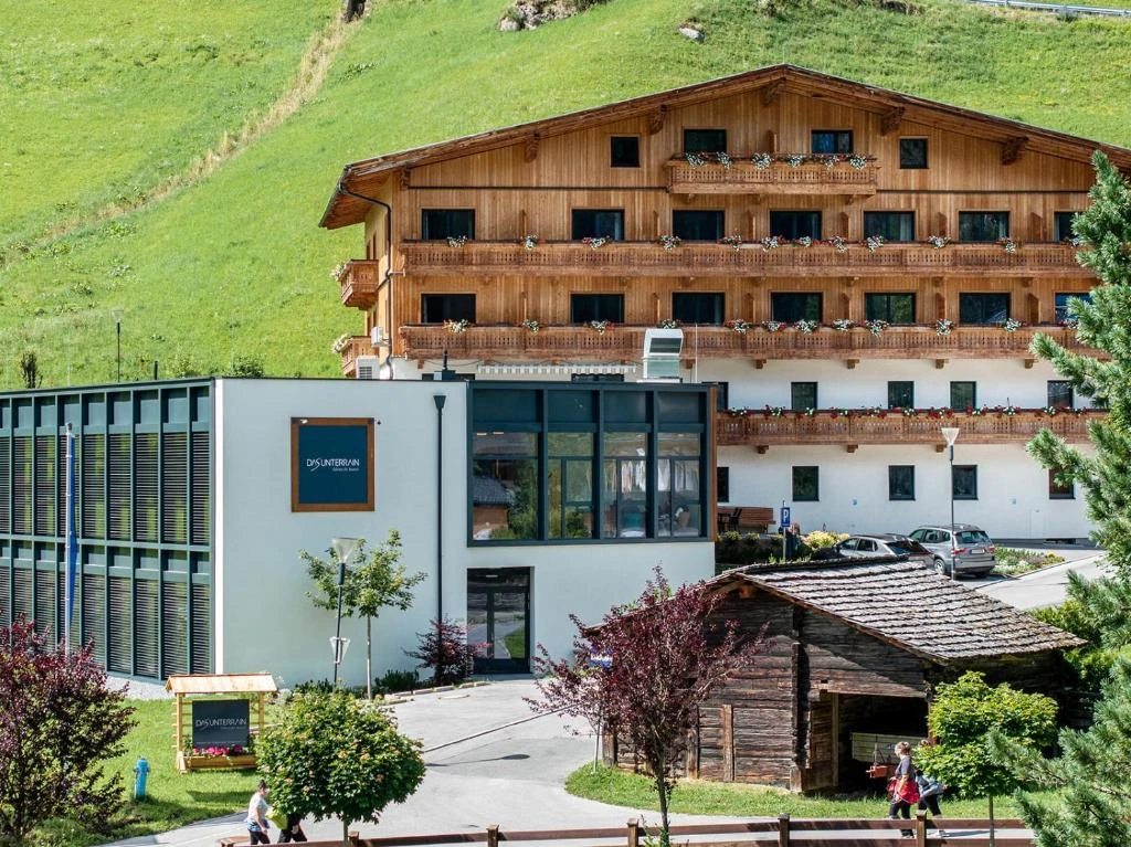 Hotel Unterrain
