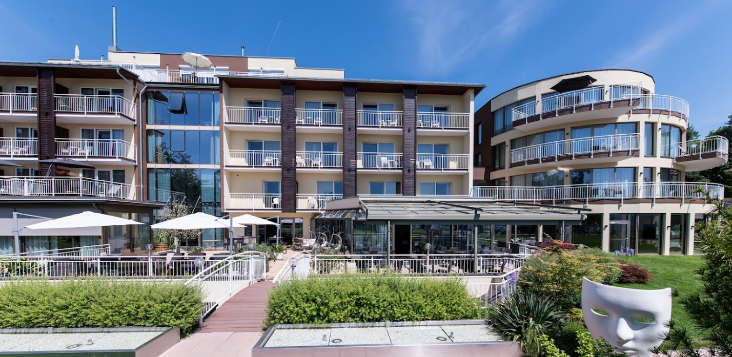 Das Hotel Balance in Pörtschach am Wörther See Außenansicht Hotel Balance
