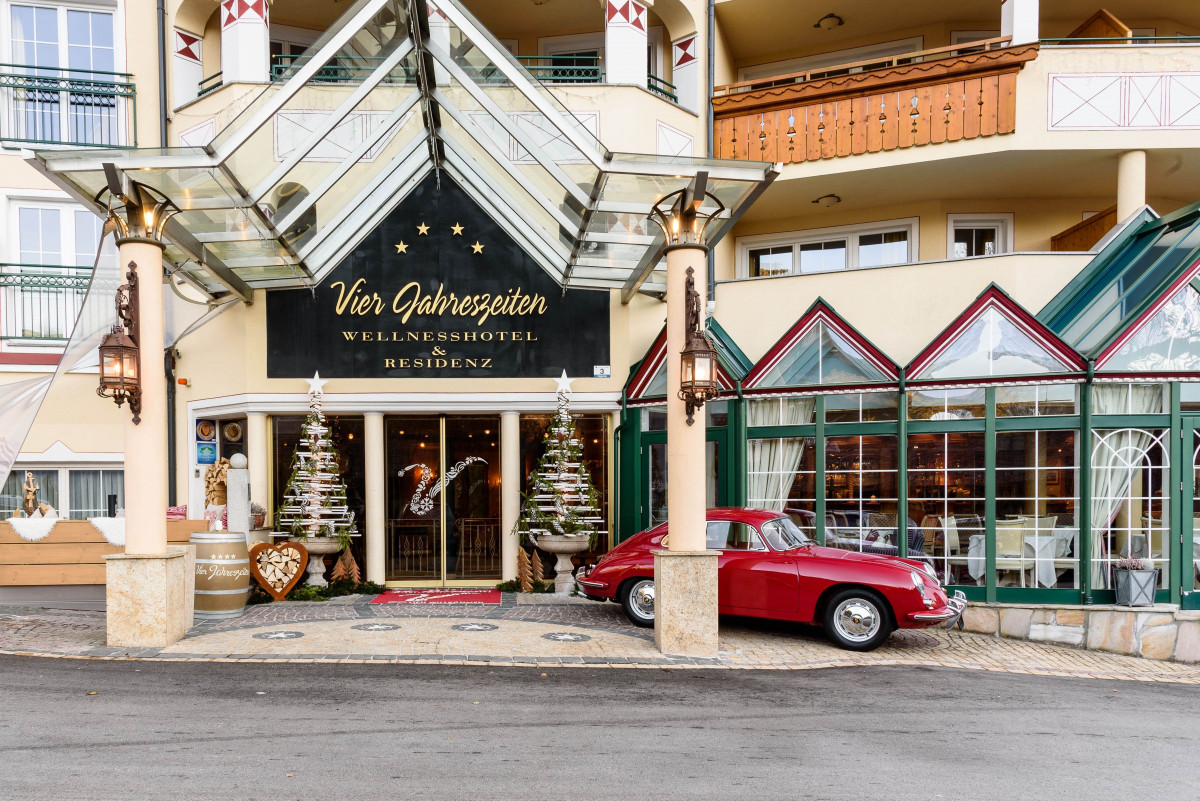 Das Wellnesshotel & Residenz Vier Jahreszeiten Außenansicht Wellnesshotel & Residenz Vier Jahreszeiten
