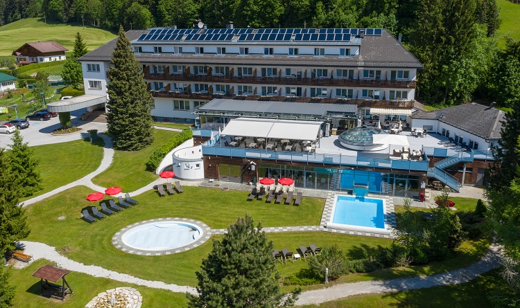 Das Hotel Restaurant Grimmingblick in der Steiermark Außenansicht Das Hotel Restaurant Grimmingblick