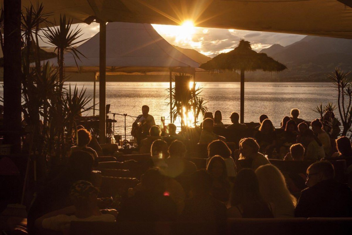 Plåtzhirsch - Wirtshaus & Bar