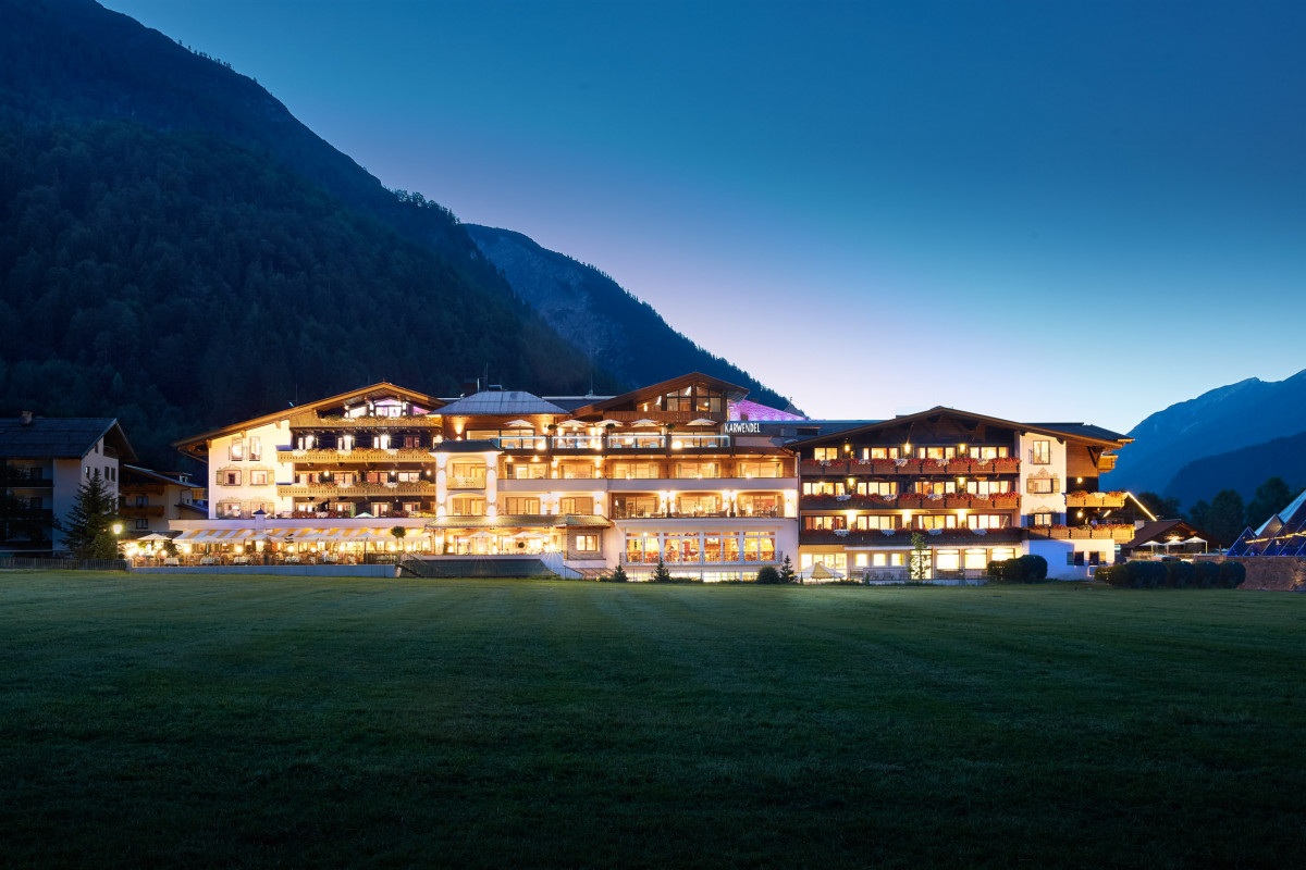 Alpine Wellnesshotel Karwendel Außenansicht Alpine Wellnesshotel Karwendel